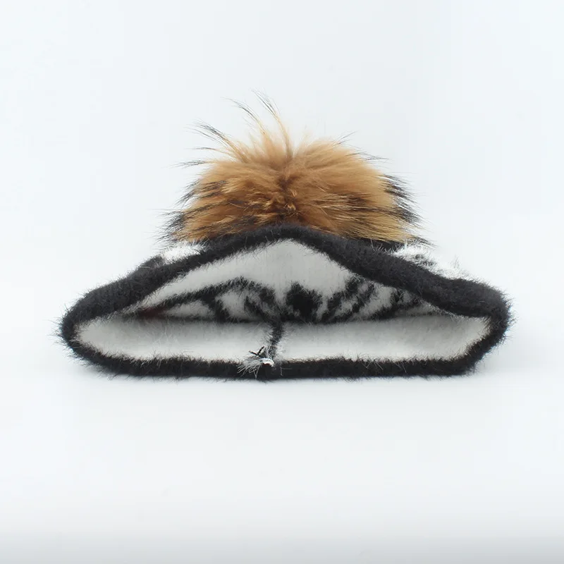 FF3090 Woman Pom Pom Beanie Hats Ski Snow Skull Caps Warm Butterfly Jacquard Knitted Beanies Cap Fuzzy Furry Fluffy Winter Hats