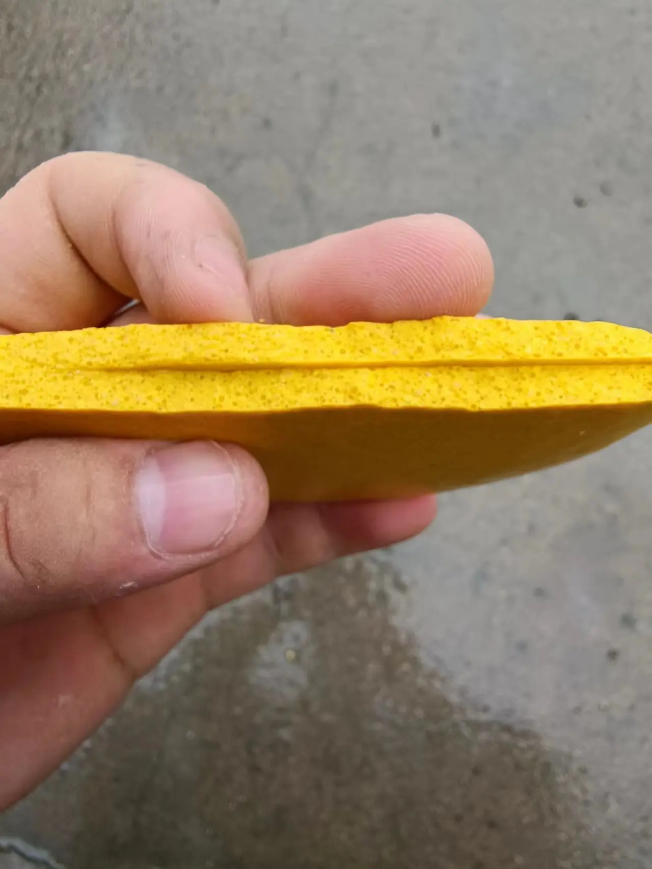 Best price High Reflective Thermoplastic Luminous Road Paint for Road Park Road Sign Construction Used Paint With Glass Bead