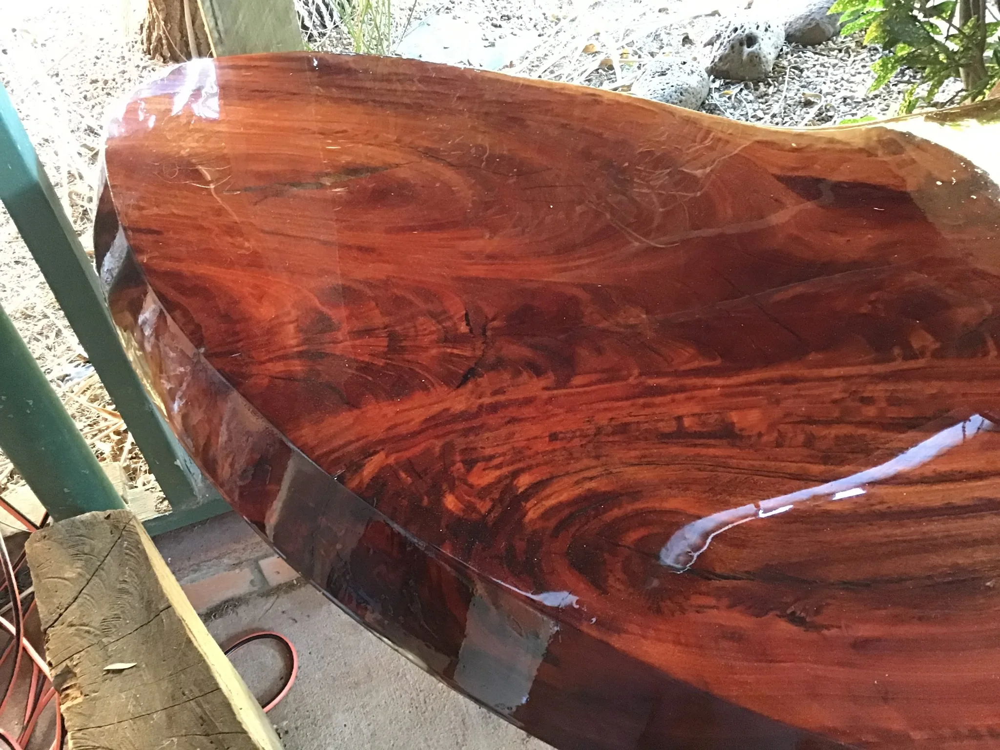 
DIY Epoxy Bar Top Finish Designs 