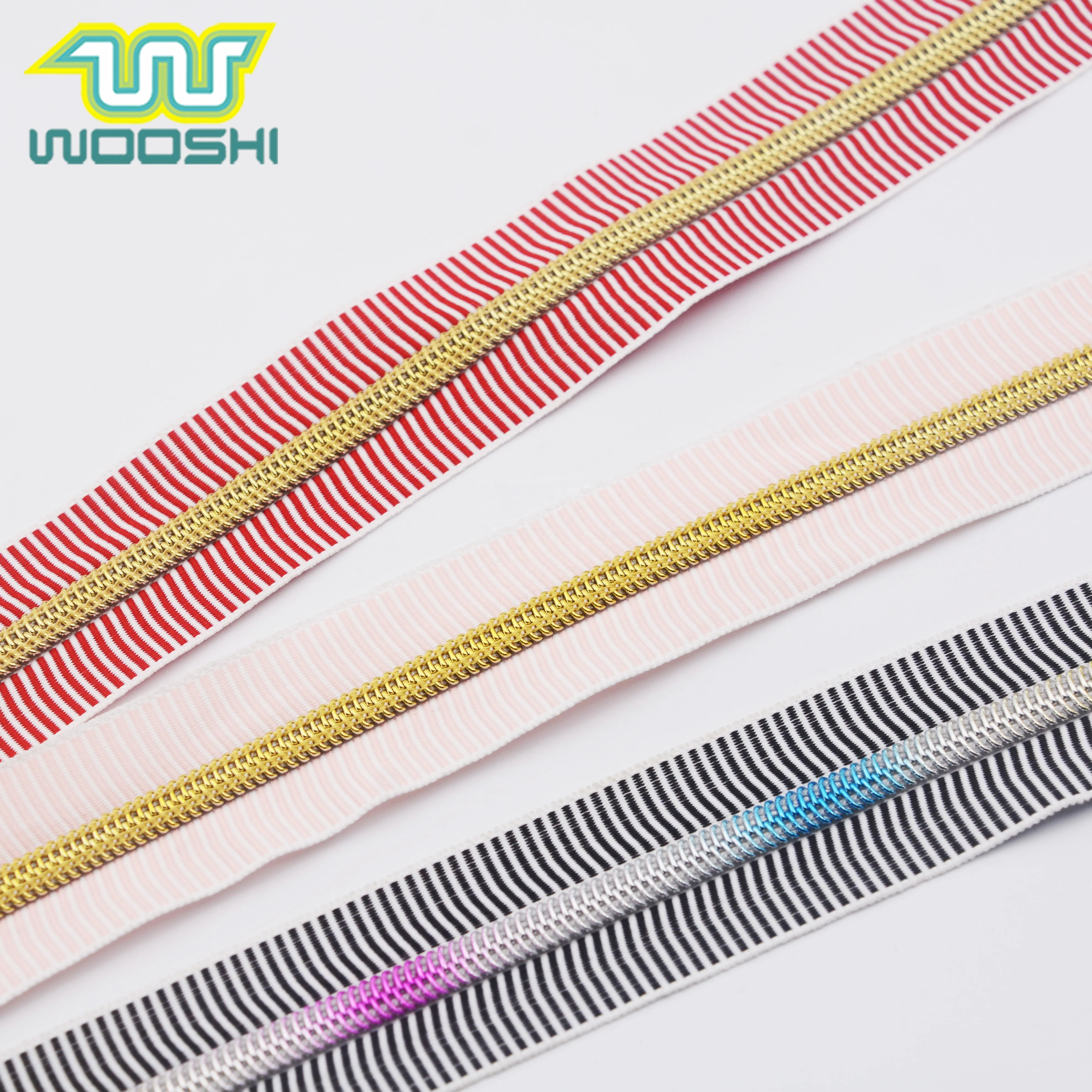 Design Zipper with Striped Tape Golden Teeth Long Chain Zipper Roll for Bags Home Textile Garment Nylon Price Zipper