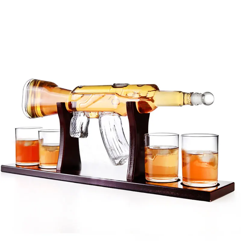 Amazon sales Handmade glass AK 47 GUN shape decanter includes 4 glasses decanter whiskey accessories