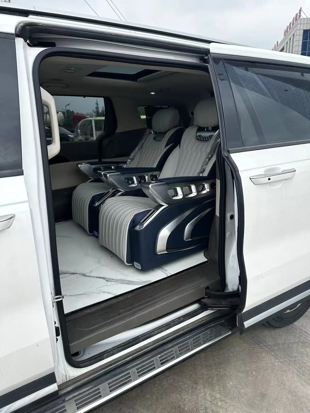 CARNIVAL Luxury Microfiber Leather VIP Van Seats Universal Comfortable Style Toyota Vito Alphard Sprinter Sprinter Van