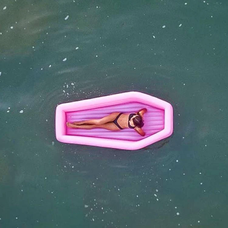 2019 custom promotional gifts inflatable coffin pool float for holiday