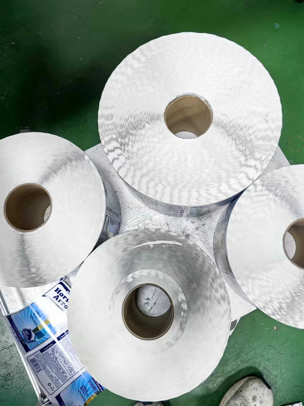 YL21 Customized Separation Adhesive Label Round Adhesive Shipping Labels Self-adhesive Label Embossed Frosted