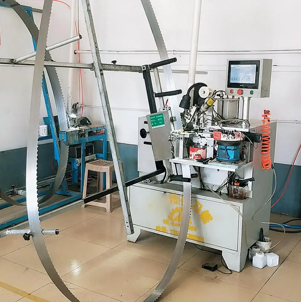 Автоматическая ленточная пила, зубчатая сварочная машина