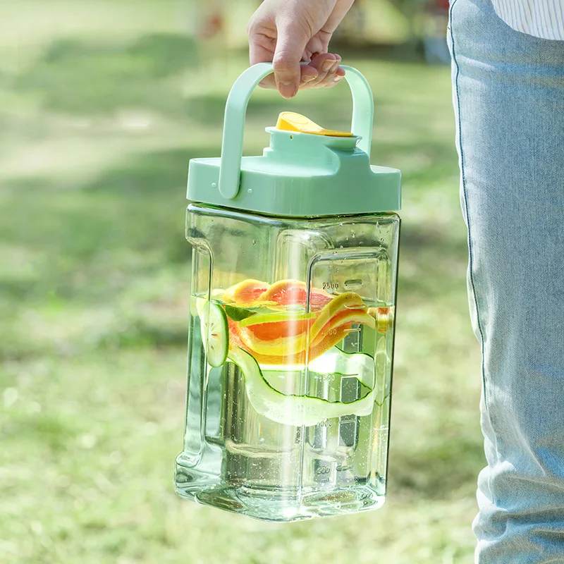 3.5-Liter Large Capacity Transparent Plastic Portable Cold Water Bottle With Strong Sealing Performance Not Easy To Leak