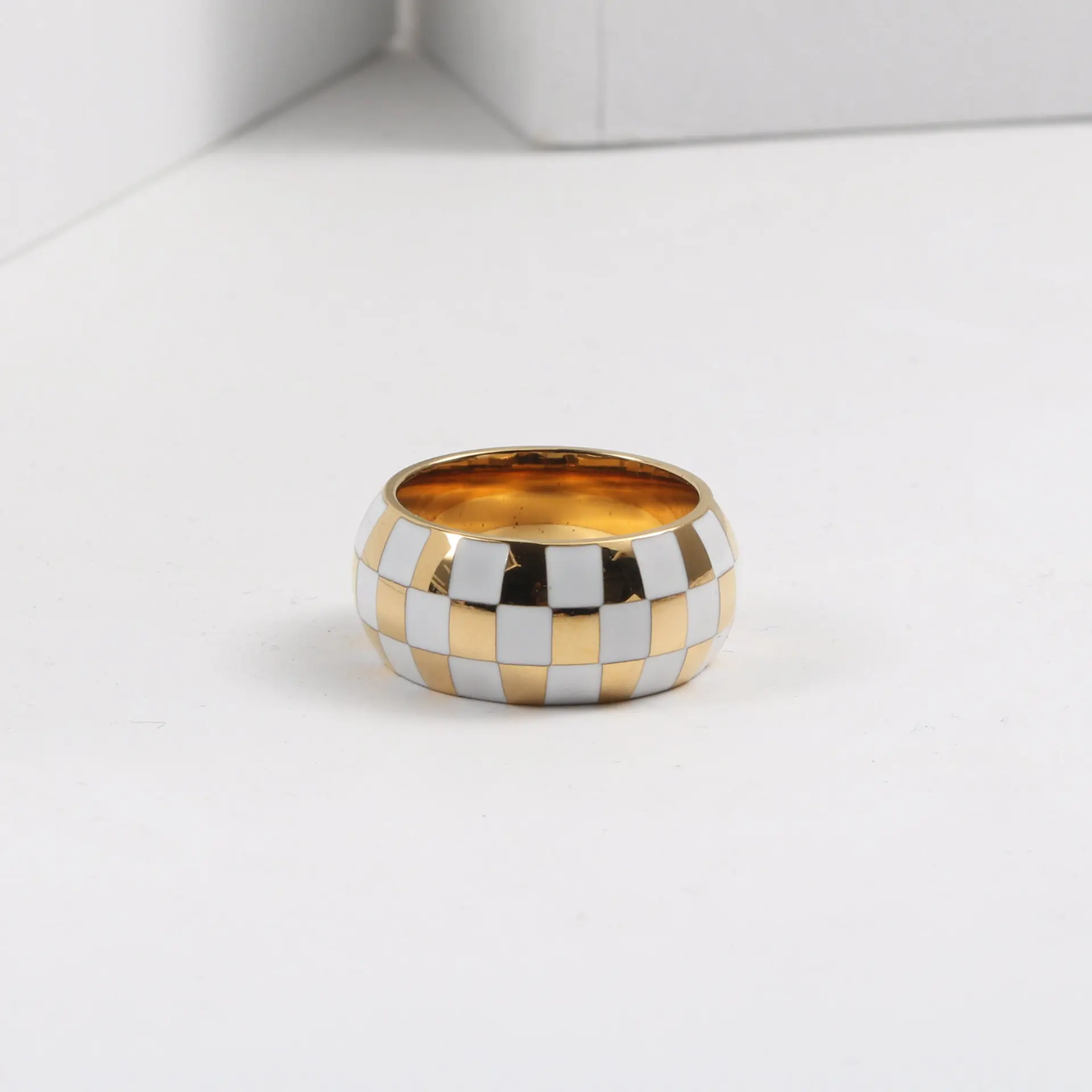Mwin Custom White Black Checker Index Finger Ring Chunky Rings 18K Gold Plated Stainless Steel Enamel Rings Jewelry Women