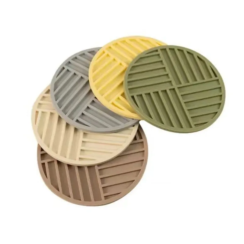 Silicone insulated pots and pans cups and bowls coasters anti-scald household high temperature table coasters