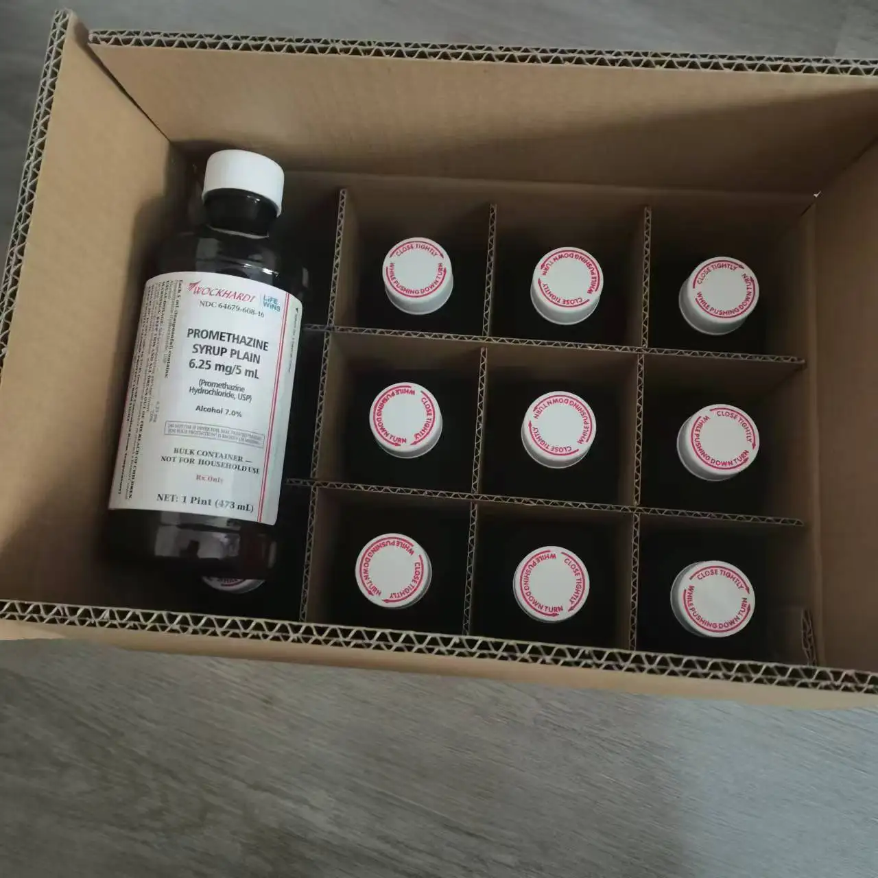 Custom Size paper package box for 12 kits wockhardt quagen pai par nostrum plastic bottle Aircraft Carton Gift Packing Box