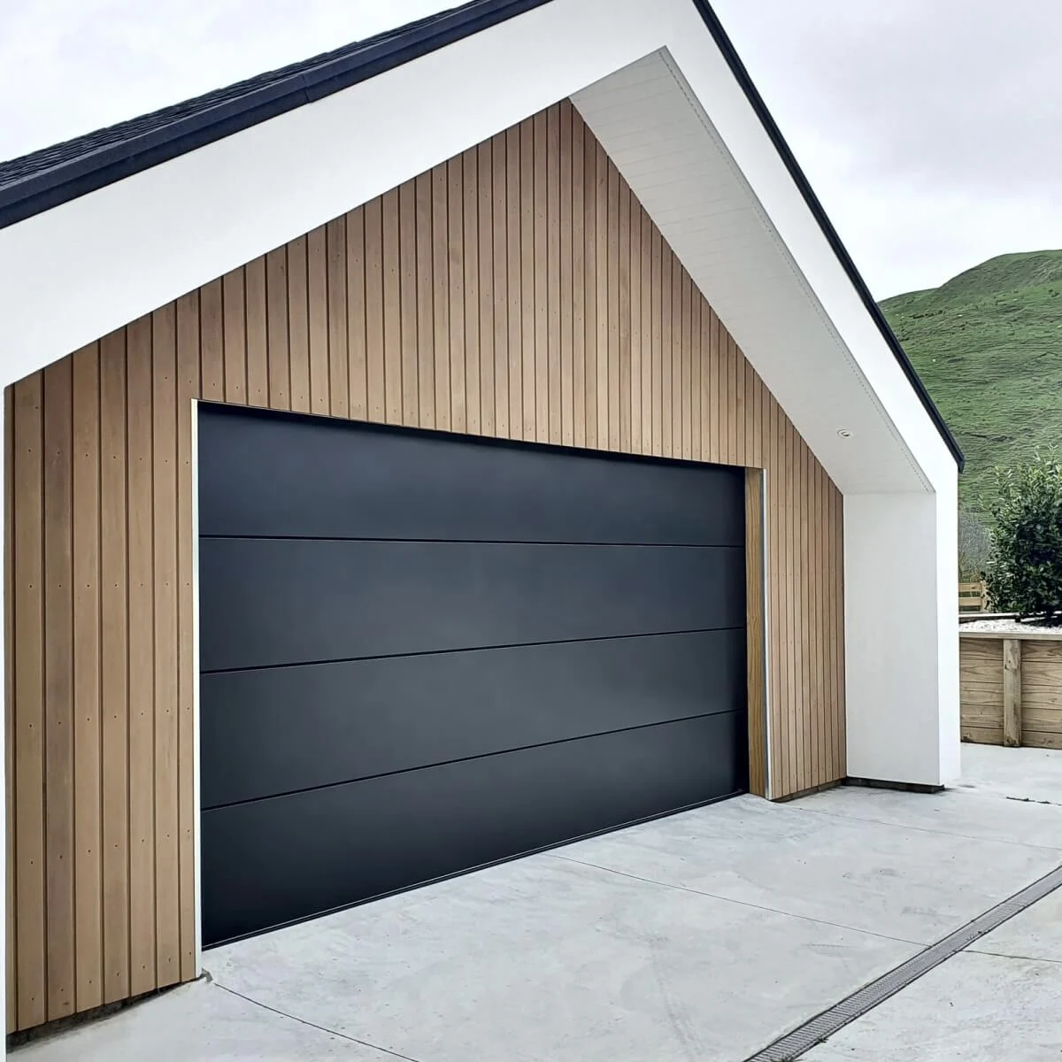 Insulated Wrought Iron Saw Horse 10 x 10 Vertical Villa Double Garage Door Panel Sale