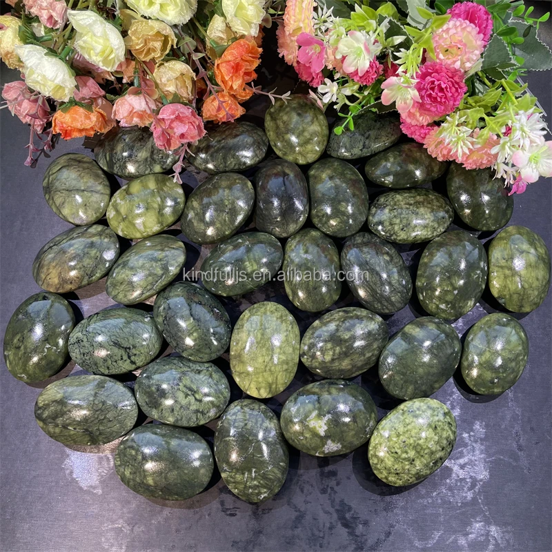 Crystal Jade Palmstone Natural Reiki Stone Xiuyan Jade Palm Stone  For Meditation