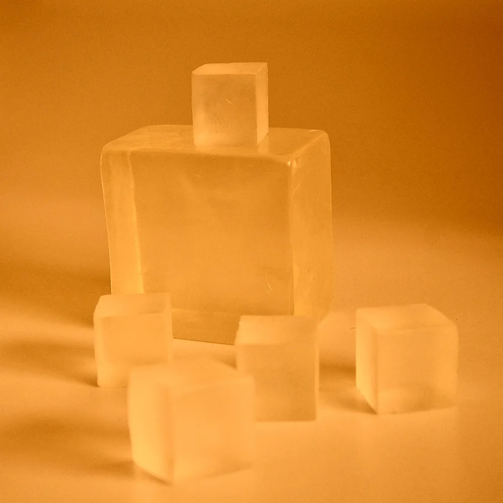 KD-78-16 1Kg Piece Natural Crystal Glycerin Honey Soap Base Melt and Pour Soap Base Manufacturer