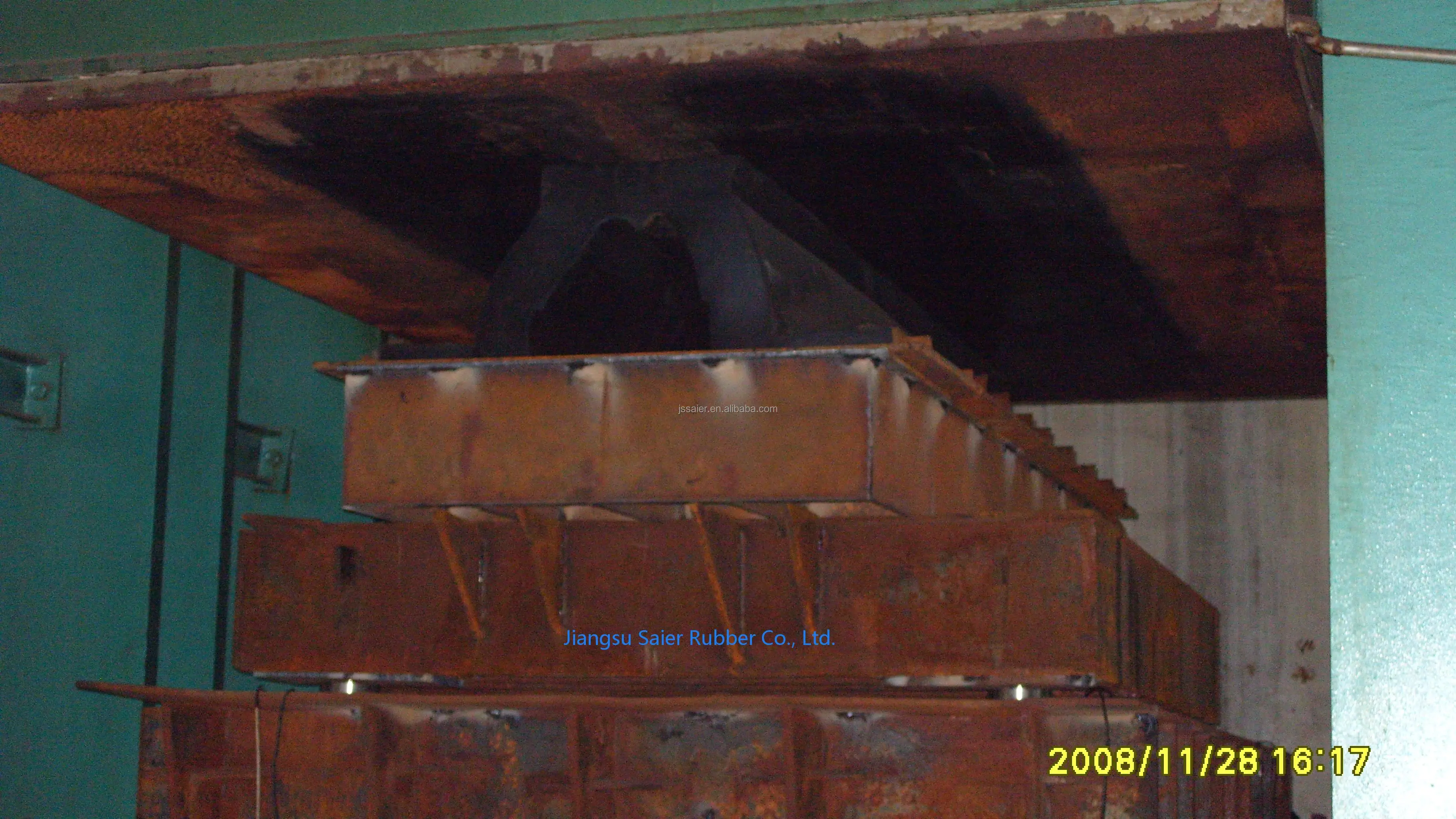 SA-A200H-1500L 1600*680*120mm Customized Sizes Marine Arch Type Rubber Fender V type rubber