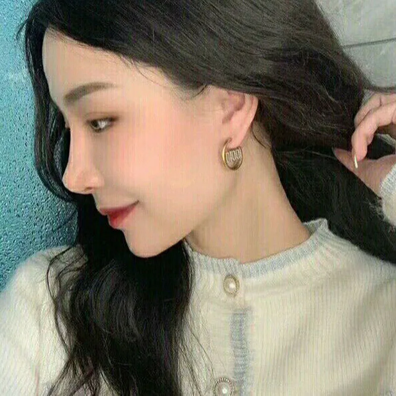 New Design Letter Earrings for Women Circle Hoop Trendy Gold Color Luxury Designer Fashion