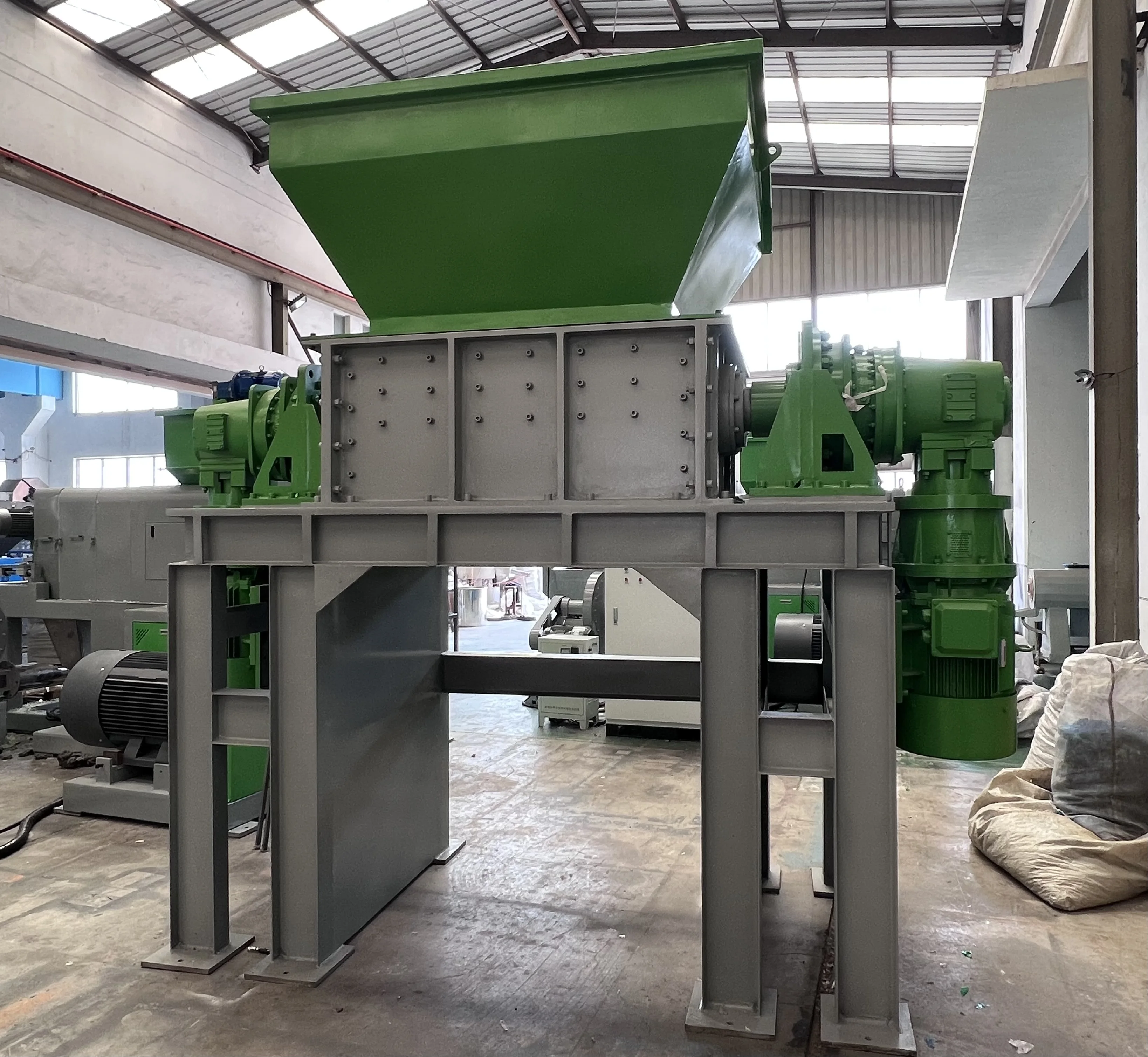 Plastic casing Shredding Recycling Machines Double Shaft Shredder Sevenstars Plastic Crusher Rubber