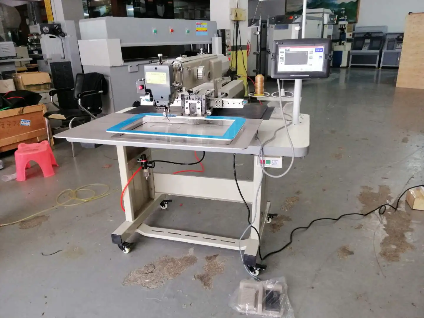 Computer Pattern Shoes Bag Industrial Sewing Machine Automatic 2010 3020 Computerized Pattern Sewing Machine