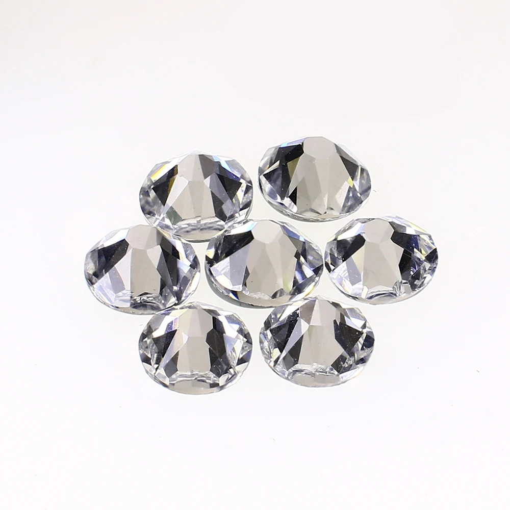 Wholesale Manufacturer SS20  Hot Fix  Crystal Stone Rhinestones on Garment Accessories Glue on rhinestone