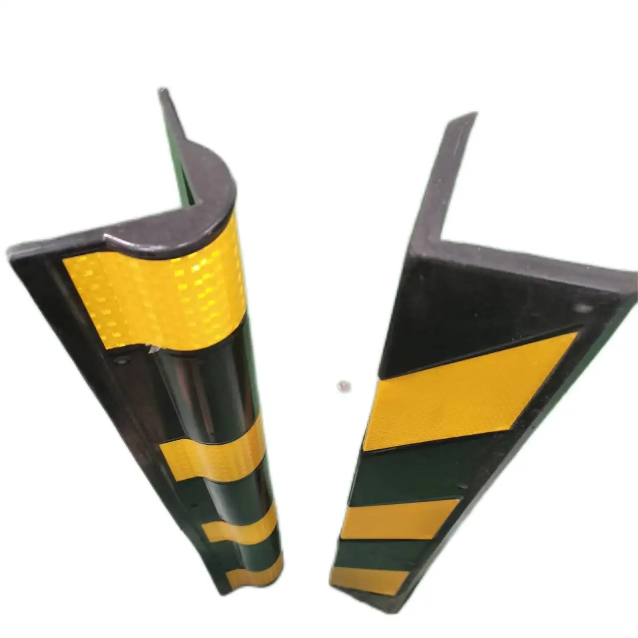 Premium Quality Heavy Duty Rubber Corner Wall Protector Column Corner Guard Parking Lot Safety Reflective Wall Protector