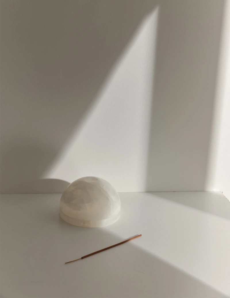 stonekocc Fragrant Insert Handmade Natural Marble Round Incense Burner Holder Beige Travertine Stone for Room / Kitchen / Coffee