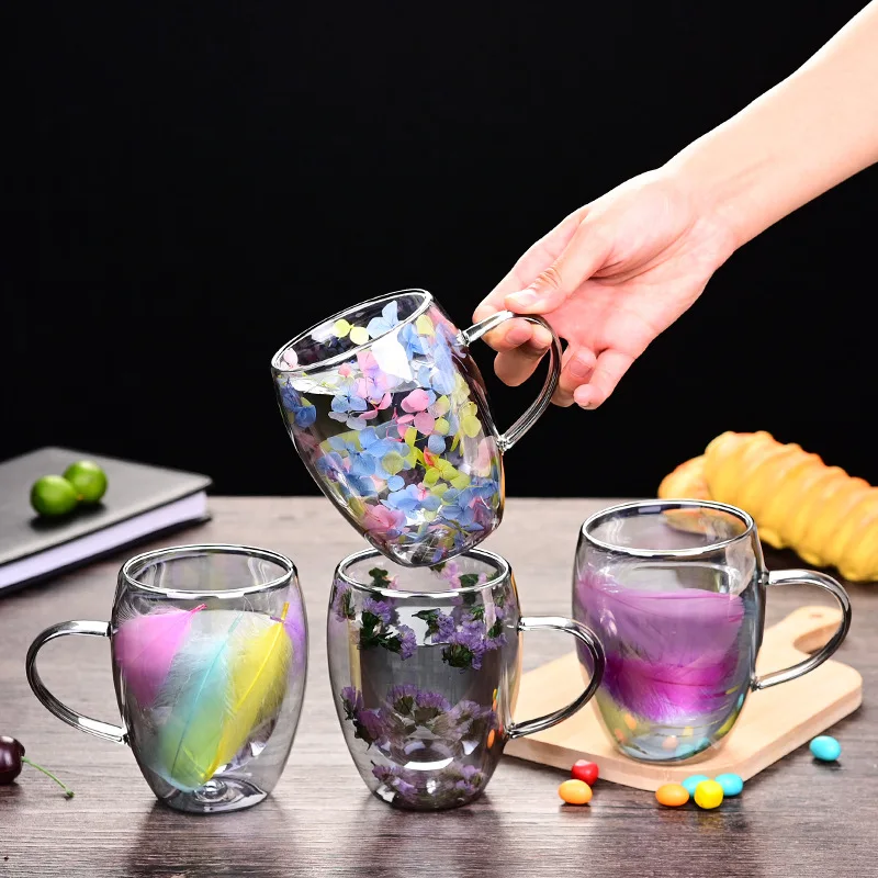 Двусторонняя стеклянная чашка с цветочной ручкой