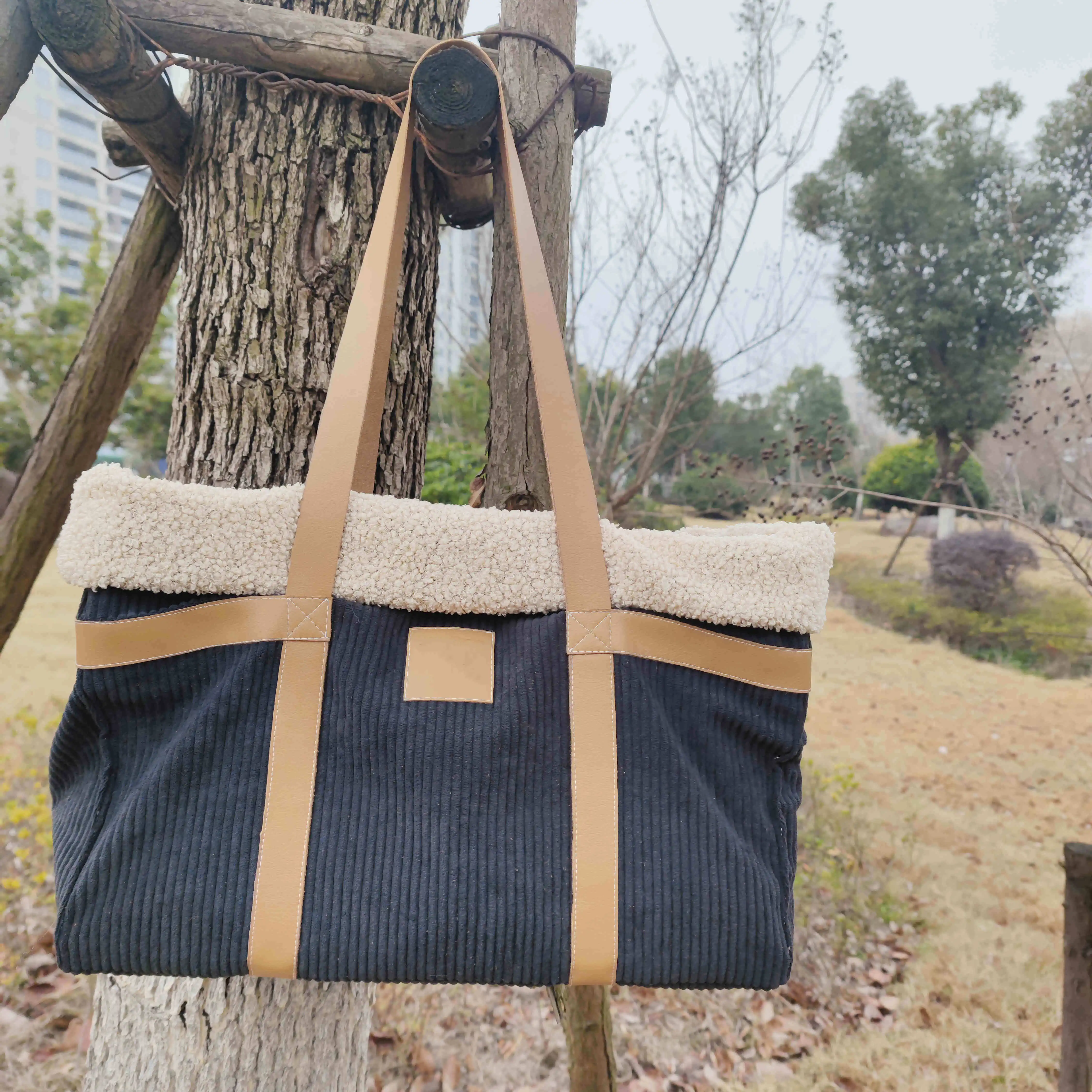 Pet travel tote bag carrier bag removable lining with leather handle strap for small dogs and cats