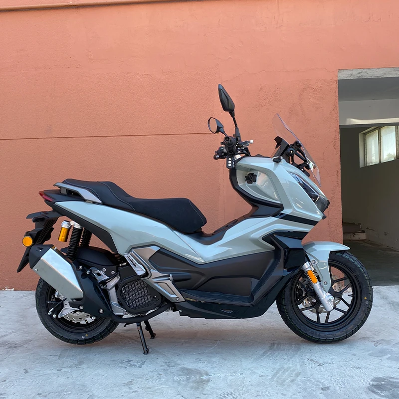 Powerful 200cc EFI Water-cooled LONCIN 4 Stroke Dual Disc ABS Brake System 180CC Gasoline Motorcycle Model Factory Direct China