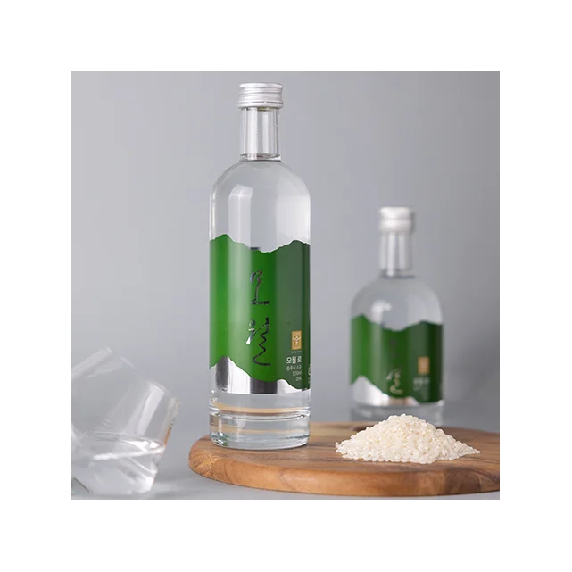Korea professional wholesale Korean soju MOWALL RO Mild tasting glass bottles packed with delicious wine