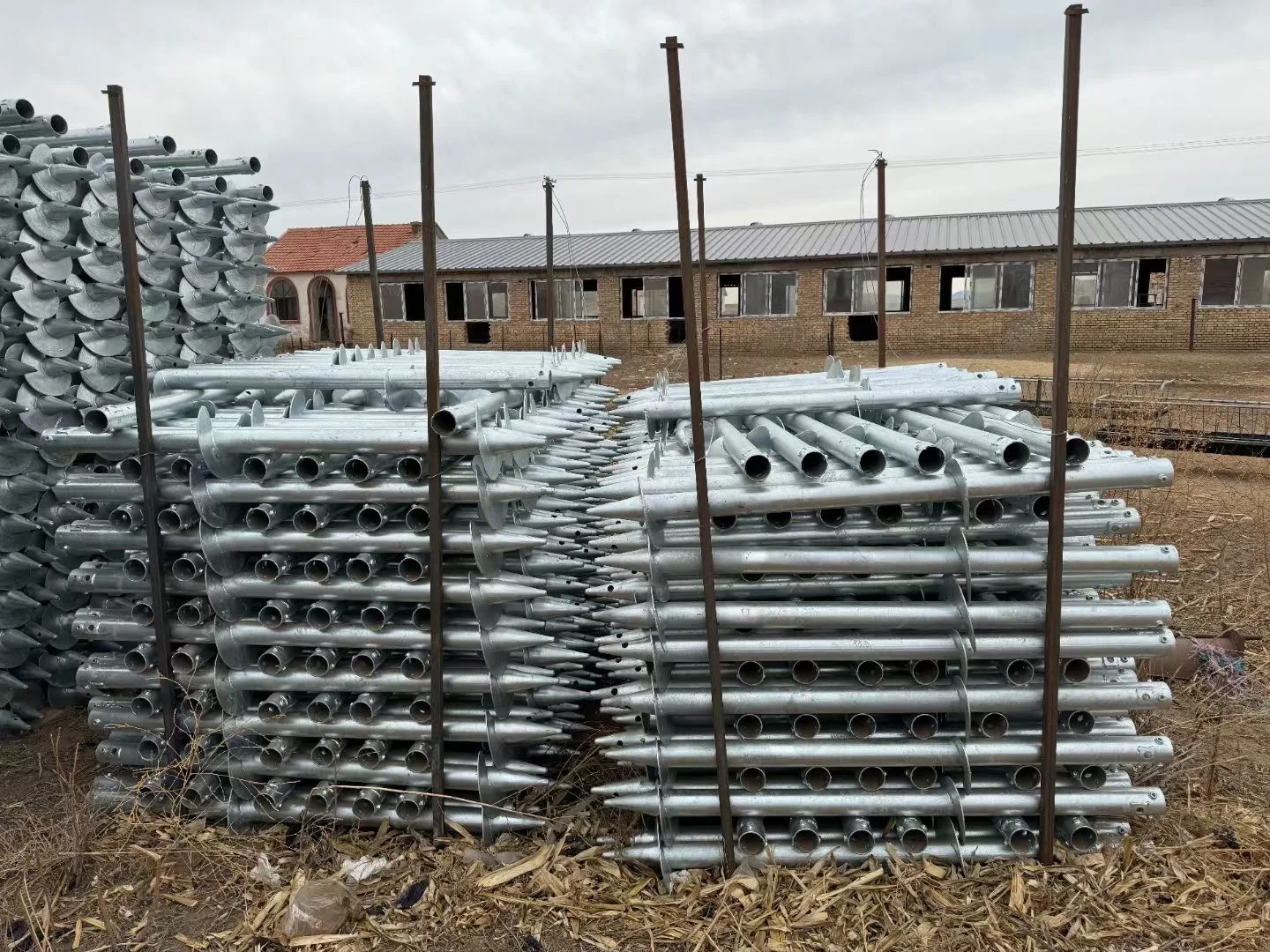 2024 Hot Sale Galvanized Helical Ground Screw Pile Pole Anchor Heavy Duty Expansion Anchor Bolt Price For Wedge Anchor Bolts