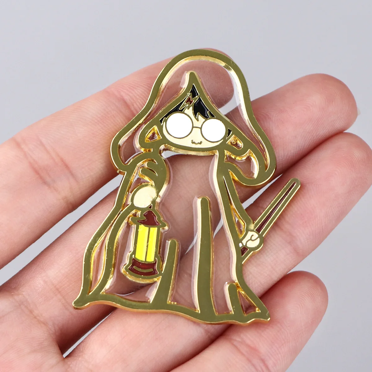 High quality clear stained glass badge black nickel gold metal hard soft lapel badge China manufacturer custom enamel pin