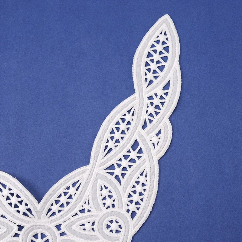 2023 Top Quality White Applique Lace 100% Polyester V-neck Decoration Embroidery Laces Soft Collar For Garment Accessory