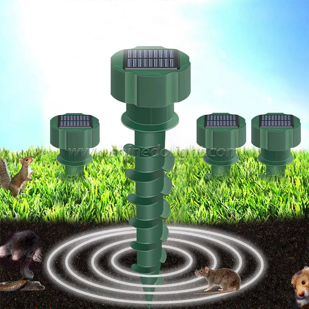 Outdoor Solar Powered mole Animal Repeller Effective Animal Repellent electronic Snake Repeller for Garden Yard Farm