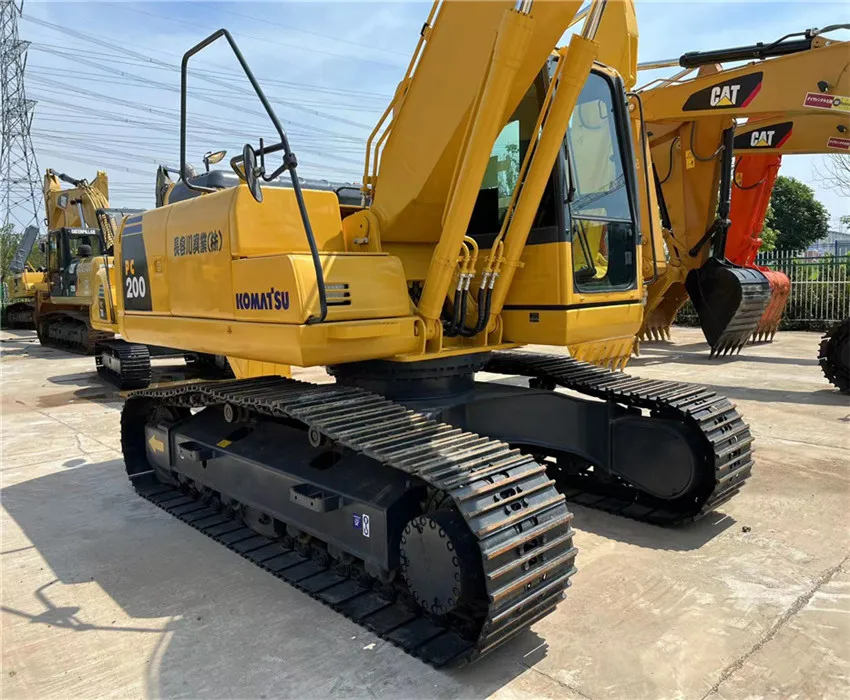 High quality Japan Komatsu PC200-8 used excavatokomatsu excavator