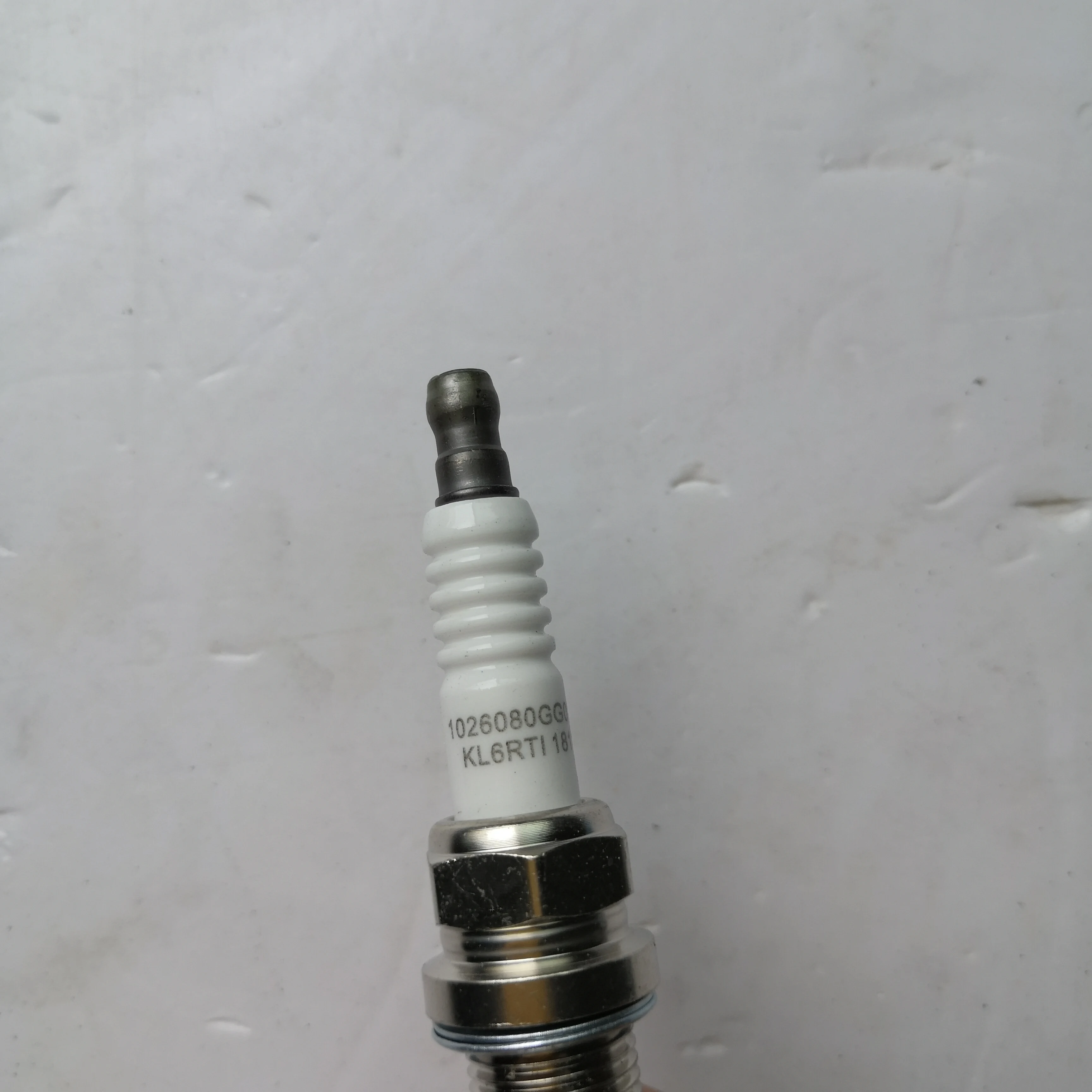 Свеча зажигания 1026106GAA для JAC J2 J3 J6