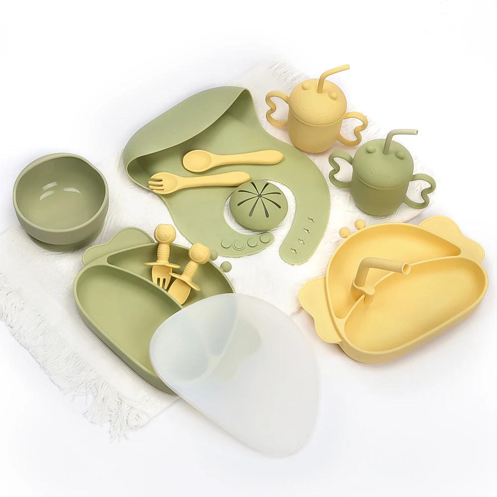 Customized Bpa Free Food Grade Baby Feeding Training Drinking Cup Animal Cartoon Silicone Baby Sippy Cup