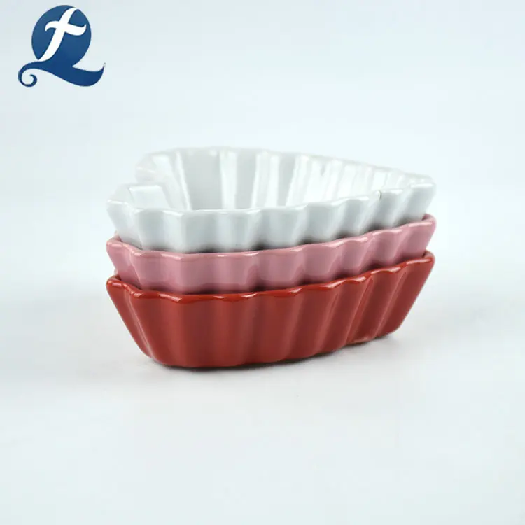 Good quality restaurant custom printed ceramic heart shape dish