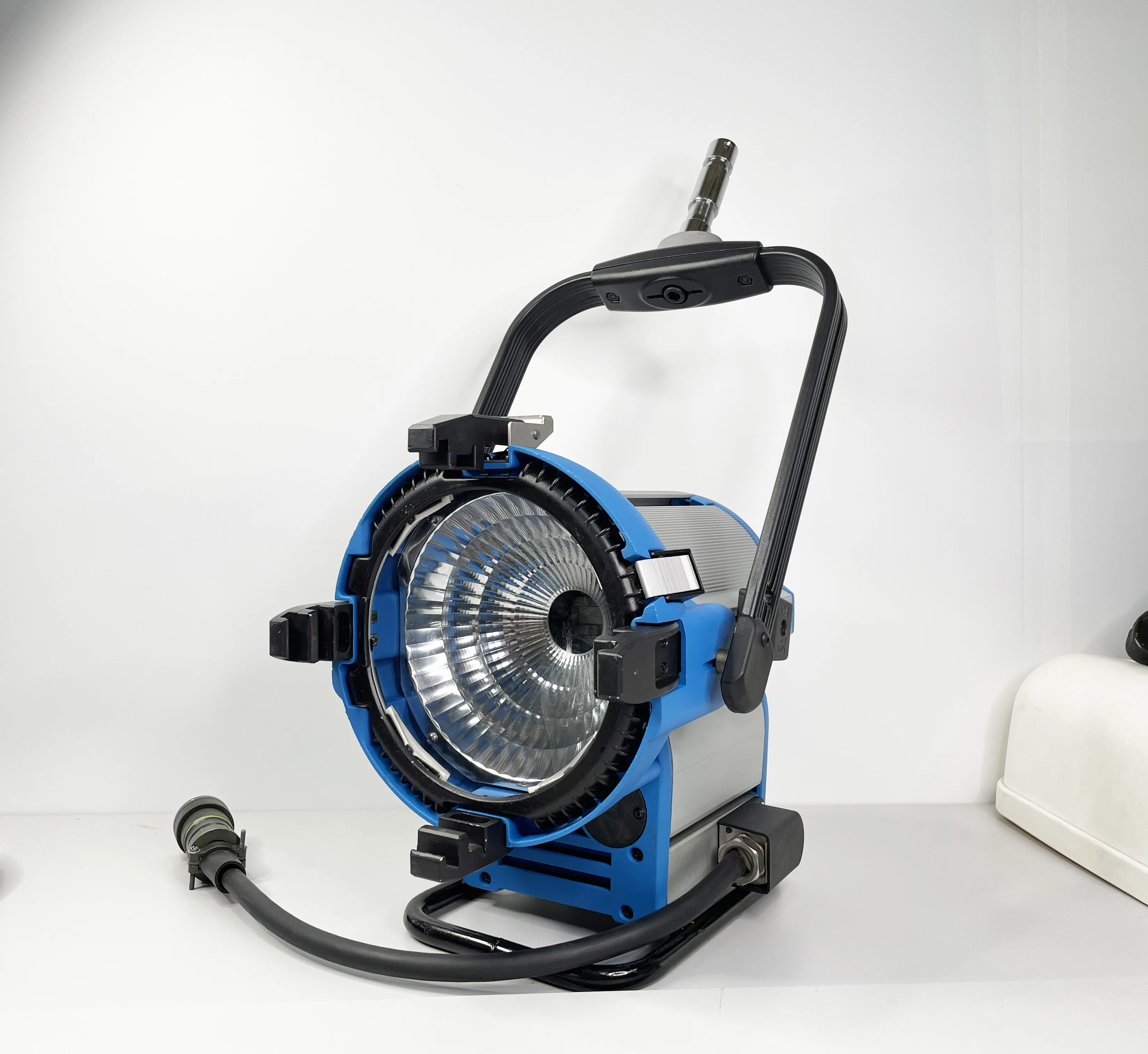 ALUMOTECH  220V 800W M8  HMI Par Light+1800W/1200W/800W E-Ballast+7m Cable Kit Pro For Film Studio Video Photography As ARRI