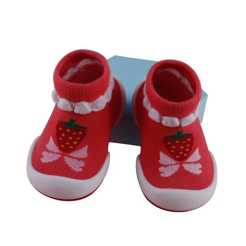 Leatchliving High quality Soft Red Strawberry Pattern Non-slip Washable Casual Sneaker Toddler Baby Shoes