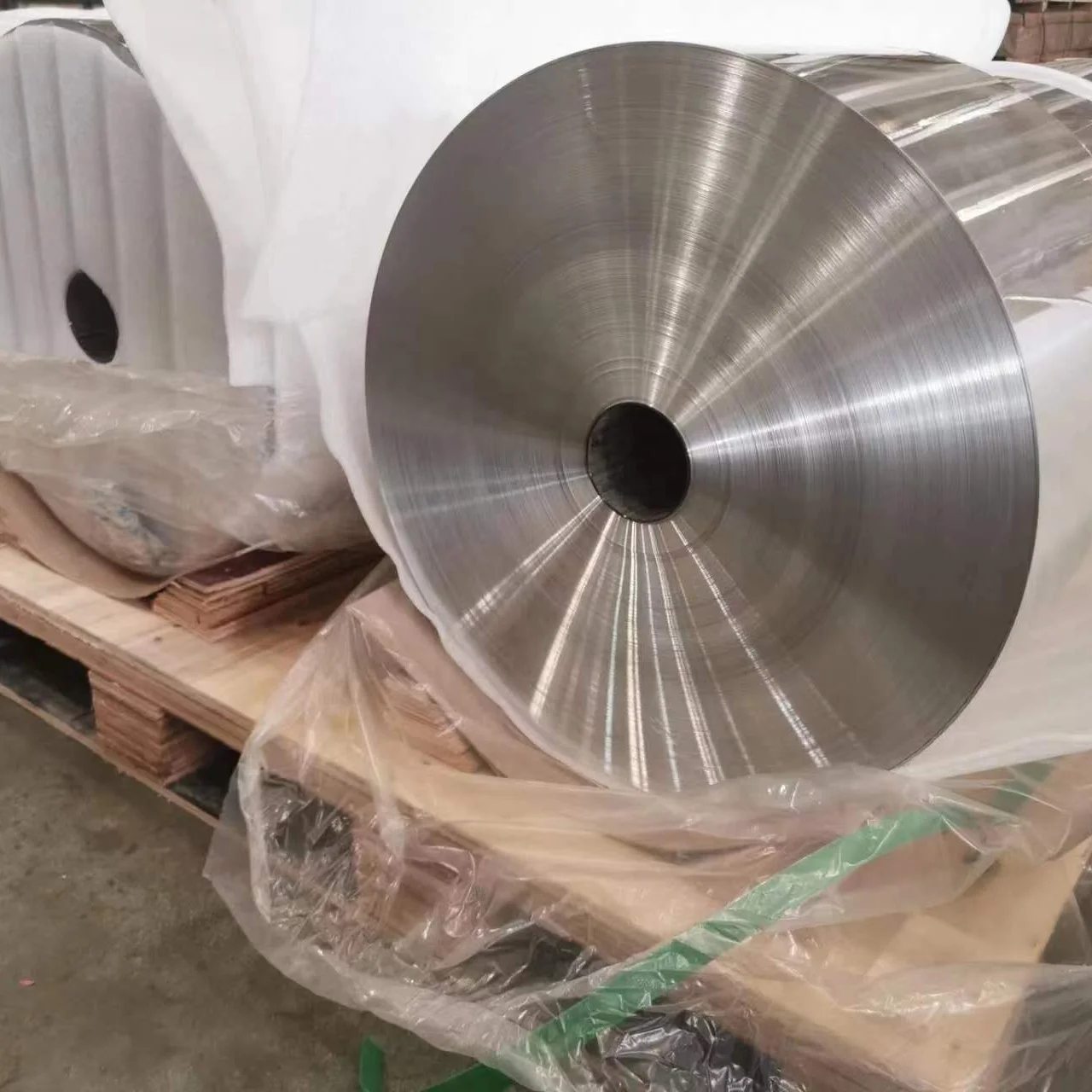 Custom logo large rolls 7 micron 11 micron aluminum foil alloy 1235 aluminum foil