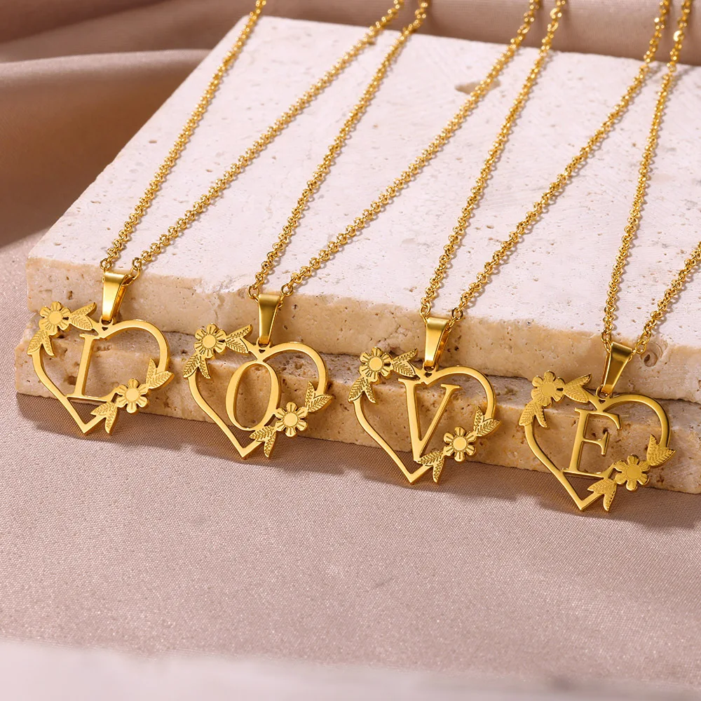 Fashion A-Z Heart Hollow English Letter Necklace Stainless Steel Flower Surname Necklace Fine Jewelry Necklace For Women