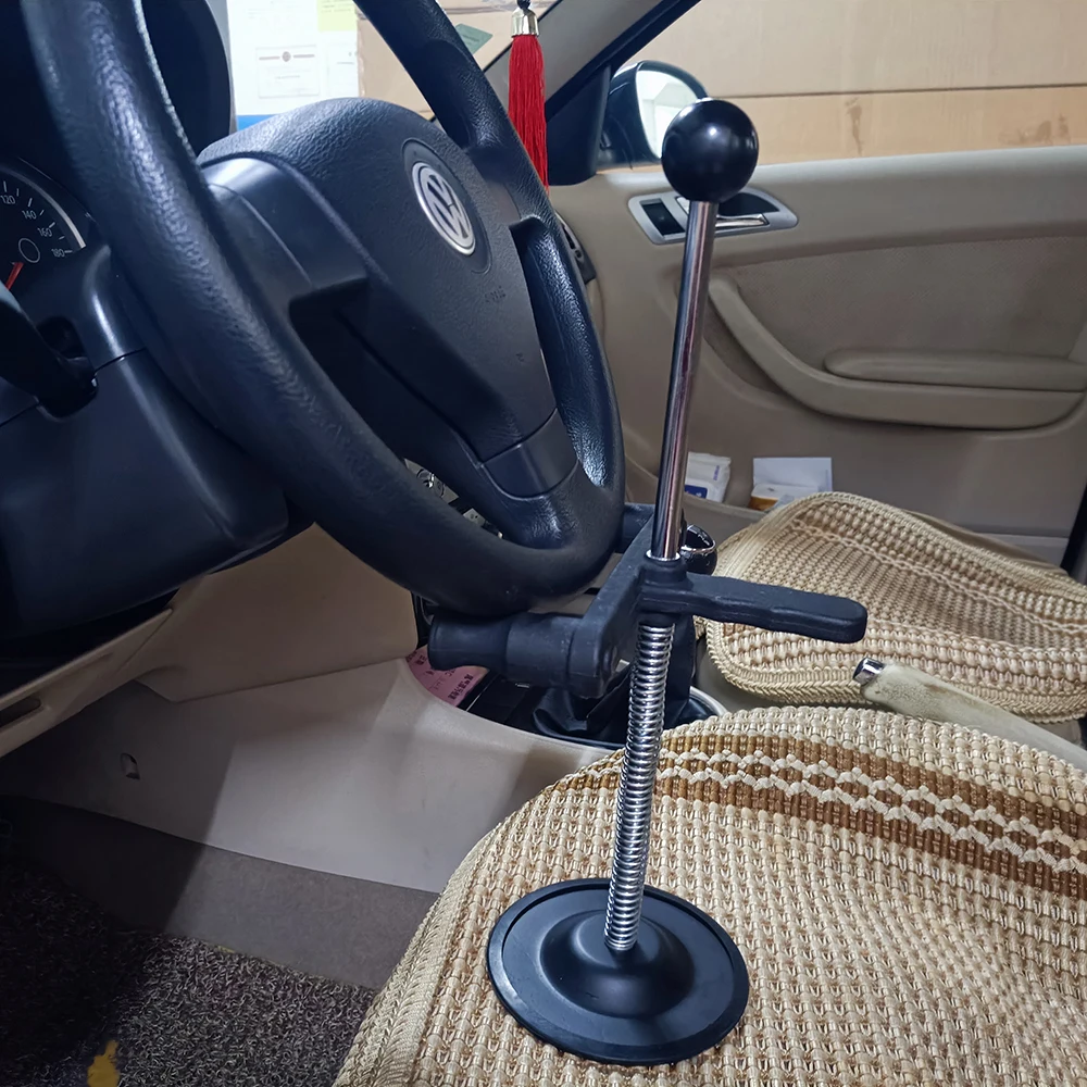 Four wheel alignment steering wheel retainer locator tool