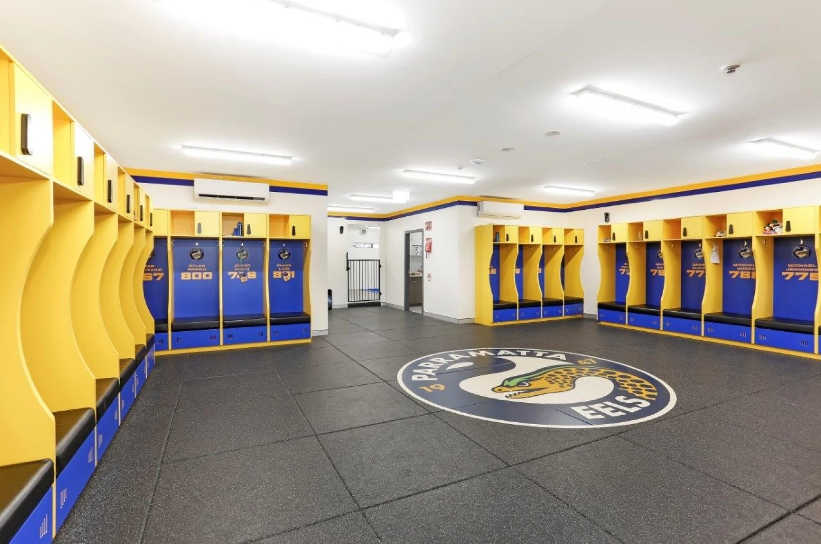 Wear-resistant Gym Floor Mats Sports Flooring