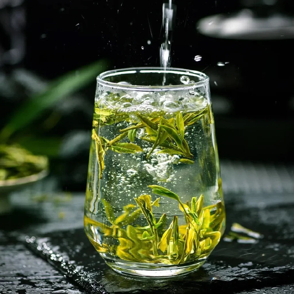 Traditional Chinese Longjing Green Tea Robust yet Smooth Flavor Perfect for Tea Lovers