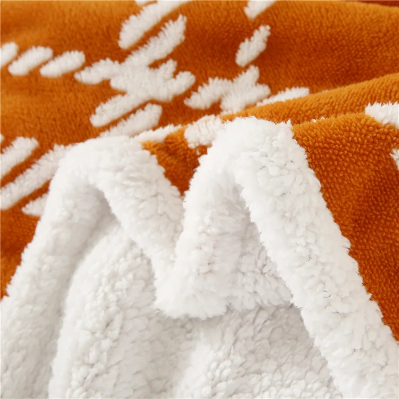 New Winter Thickened Blooming Double Layer Of Blanket Flange Casual Sofa Coral Fleece Velvet Cover Blanket