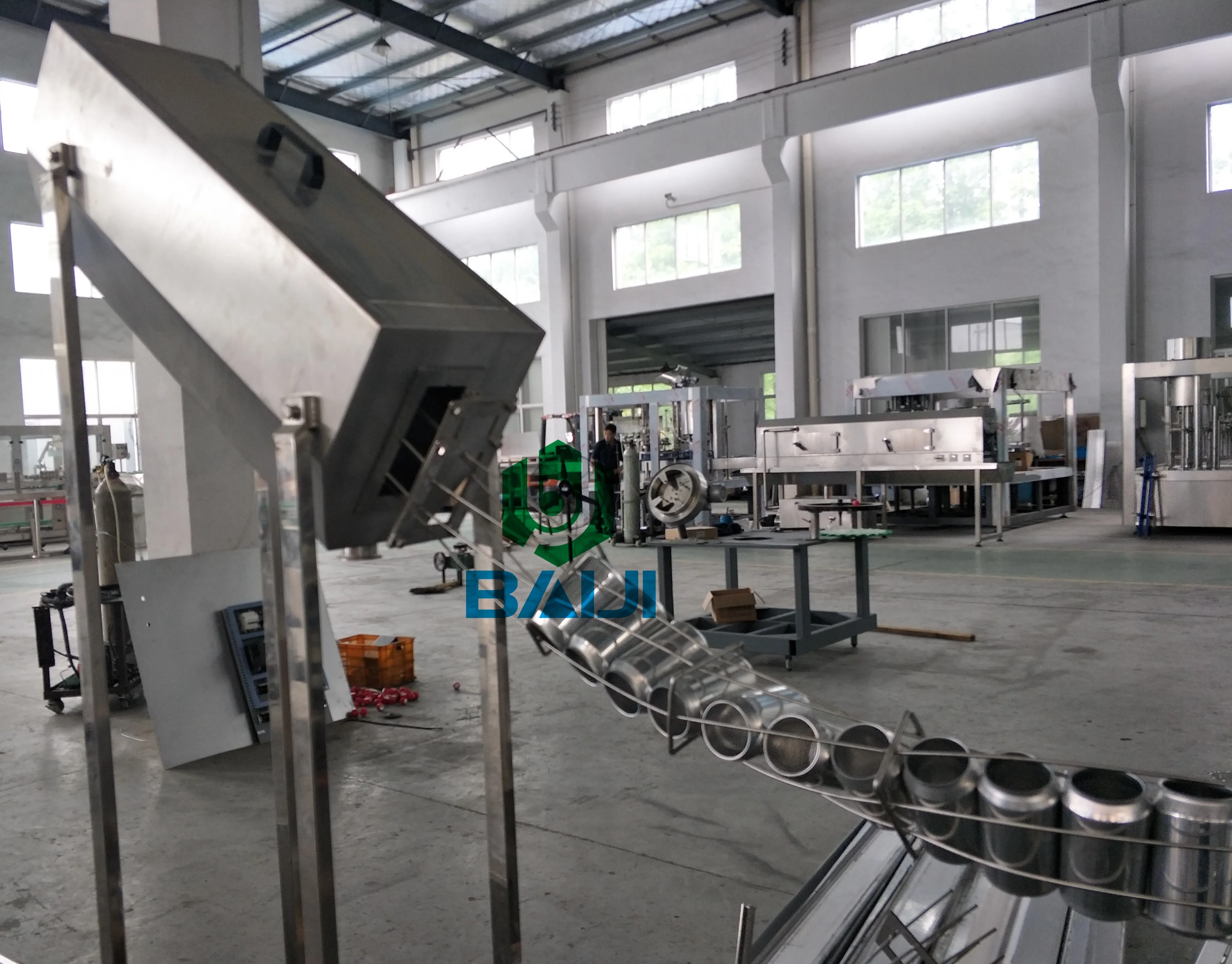 Complete aluminum can carbonated soft drink beer beverage filling sealing canning machine production line