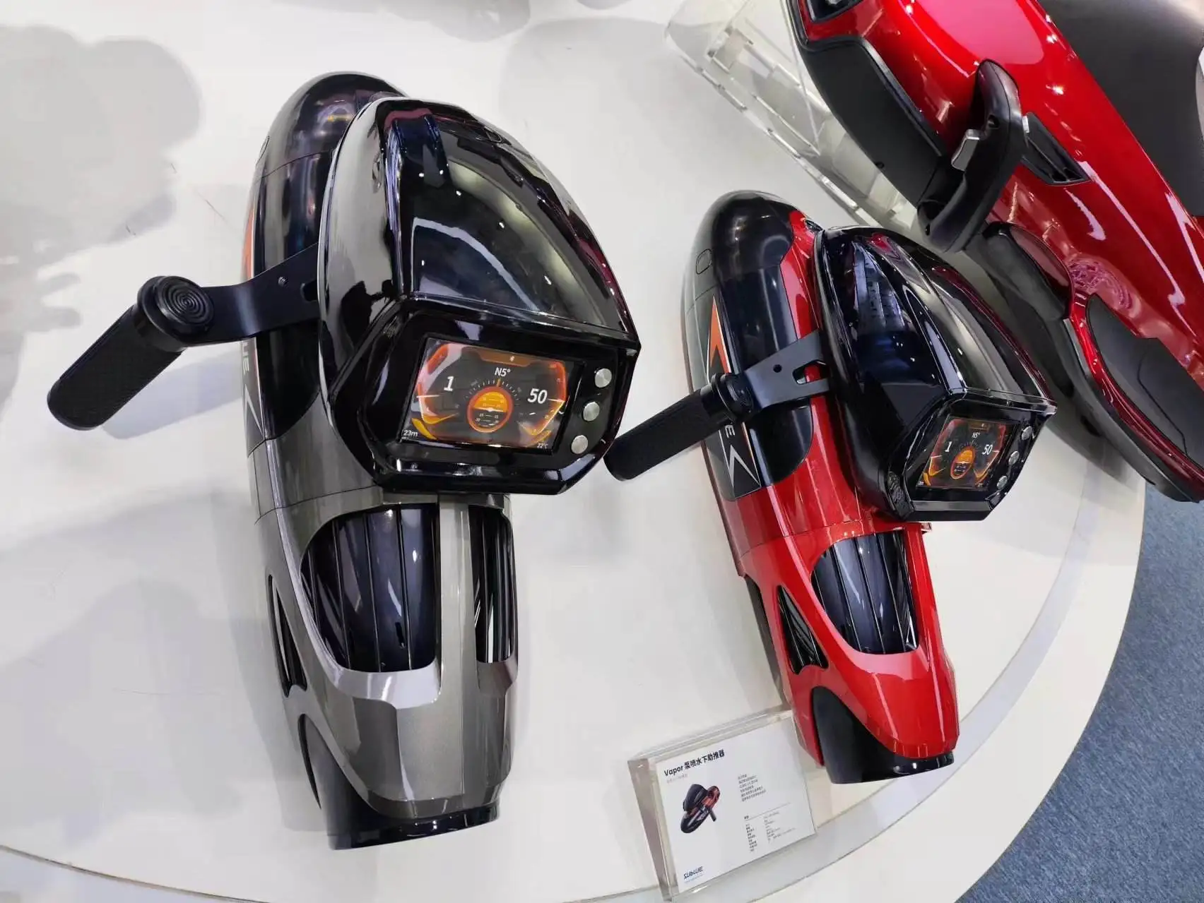 Sublue Underwater Scooter Vapor 40m deep diving water playing &diving watercraft 8.6kg light