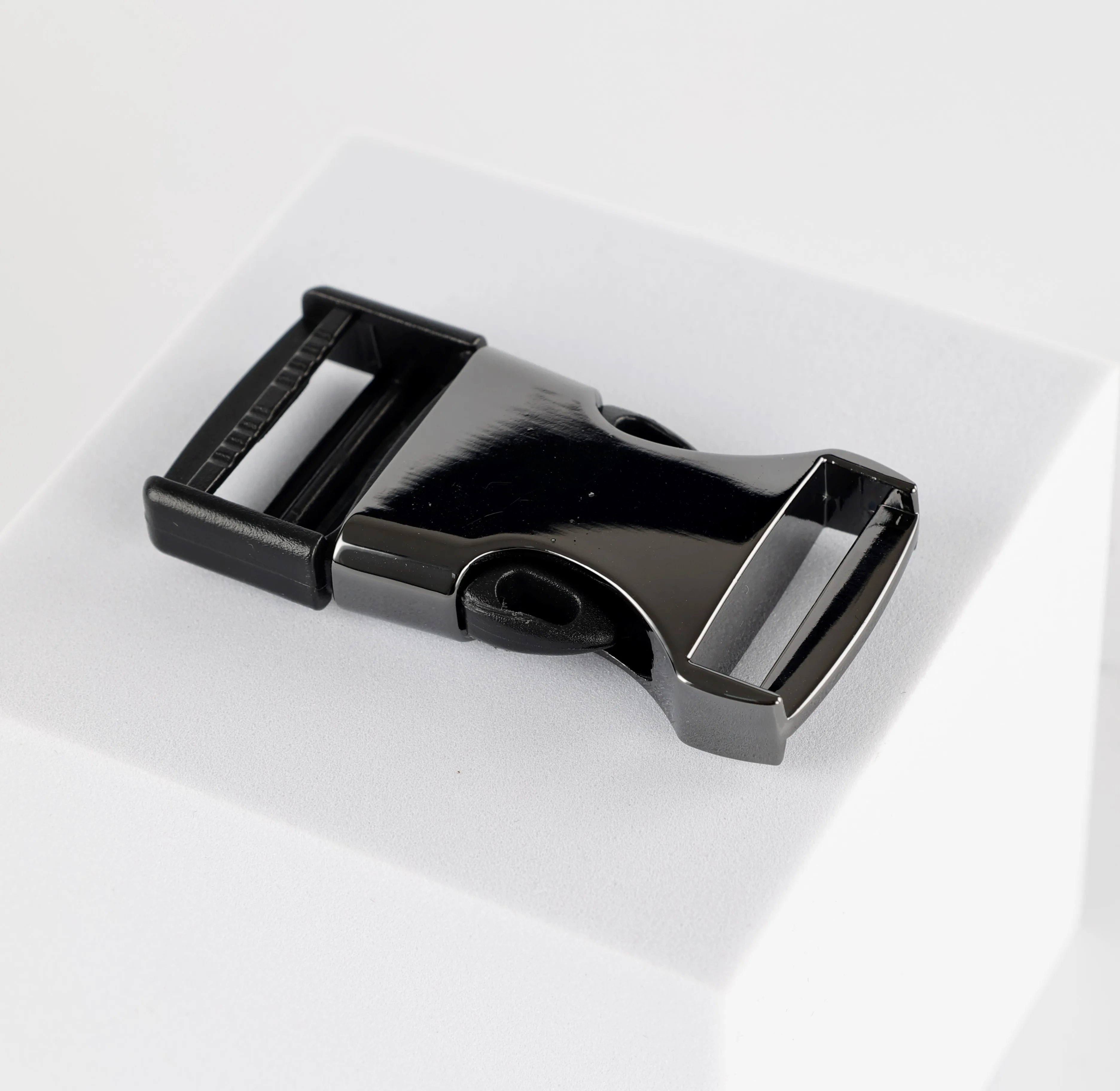 Custom Plastic Belt Clip Bag Quick Side Release Metal Buckle Accessories Dog Collar Buckle Adjuster Shoulder Rubber Strap Buckle