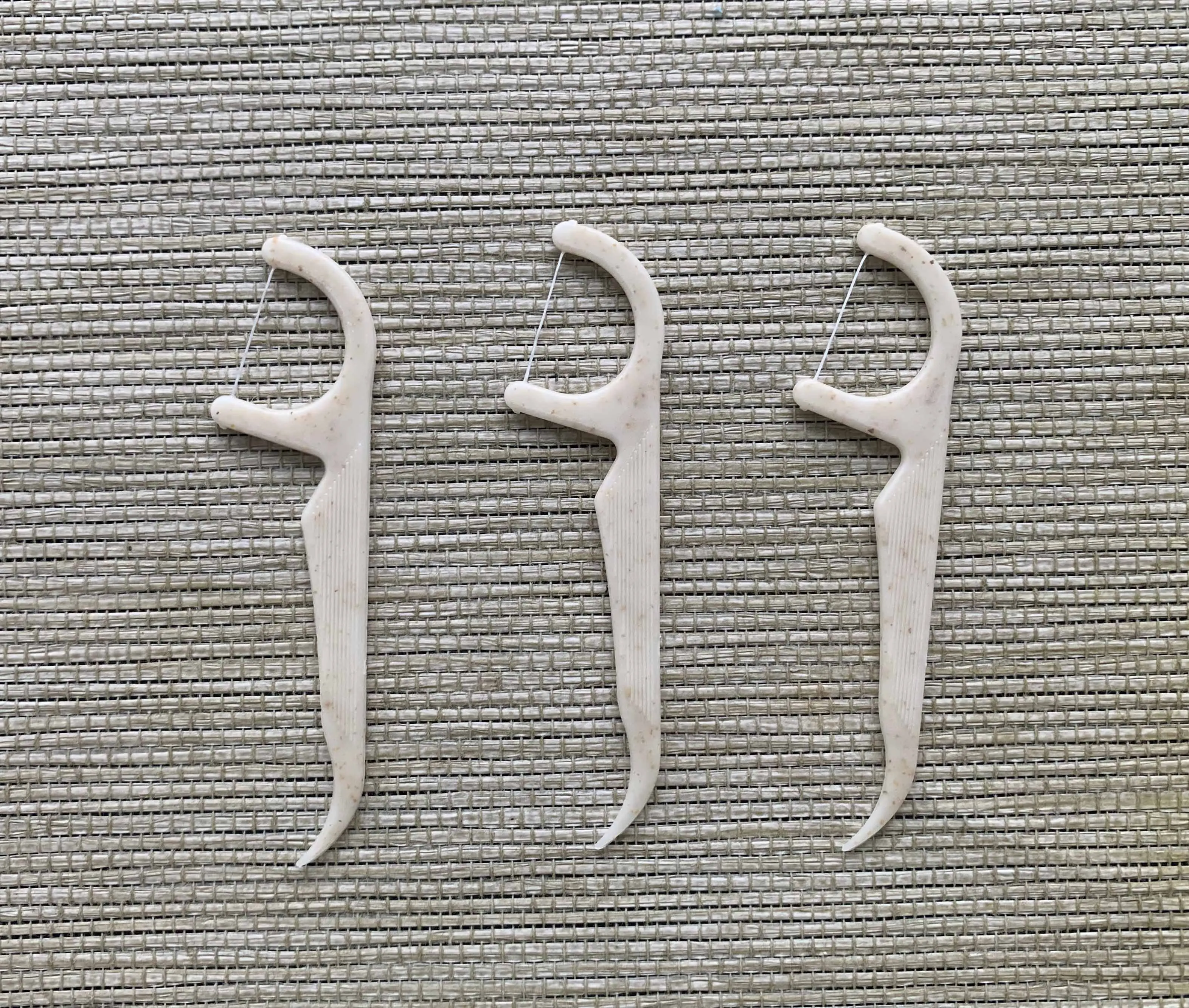 New arrival 50% biodegradable dental floss sticks Eco-freindly floss pick good for environment