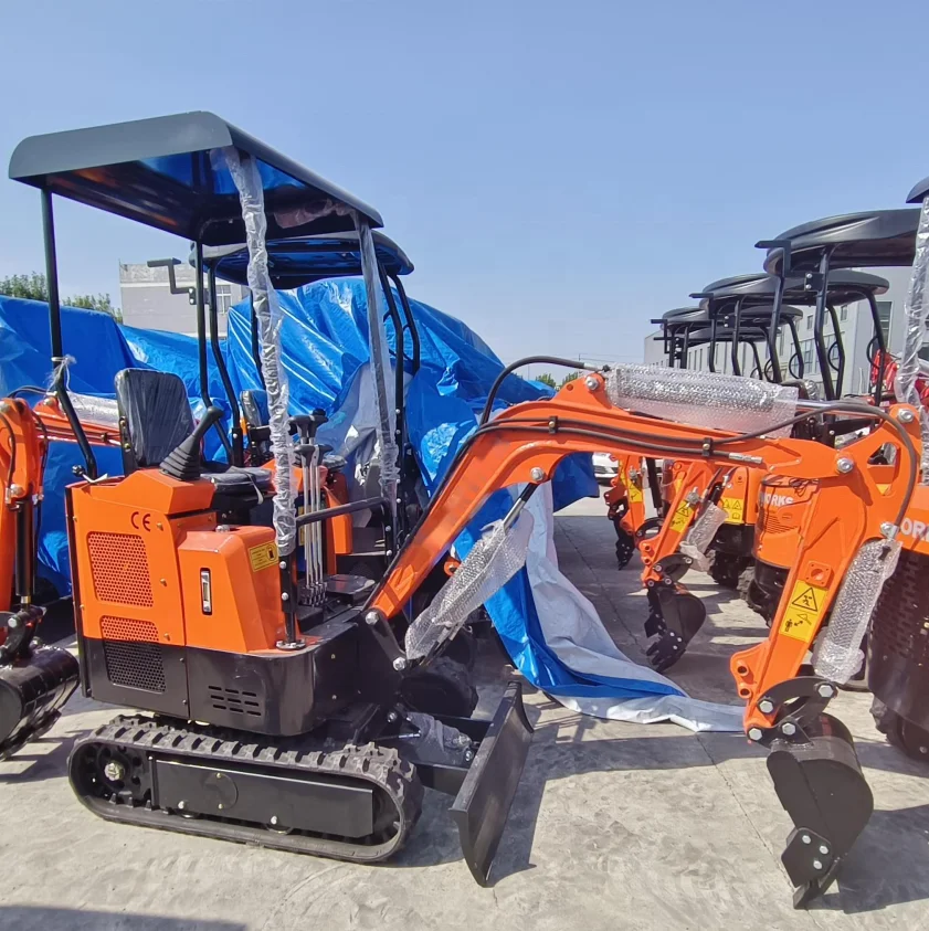 HIGHTOP Compact Mini Crawler Excavator 0.025cbm 380MM Bucket 1.5T 1500KG Small Digger Machine with CE EPA Euro5 Certificate