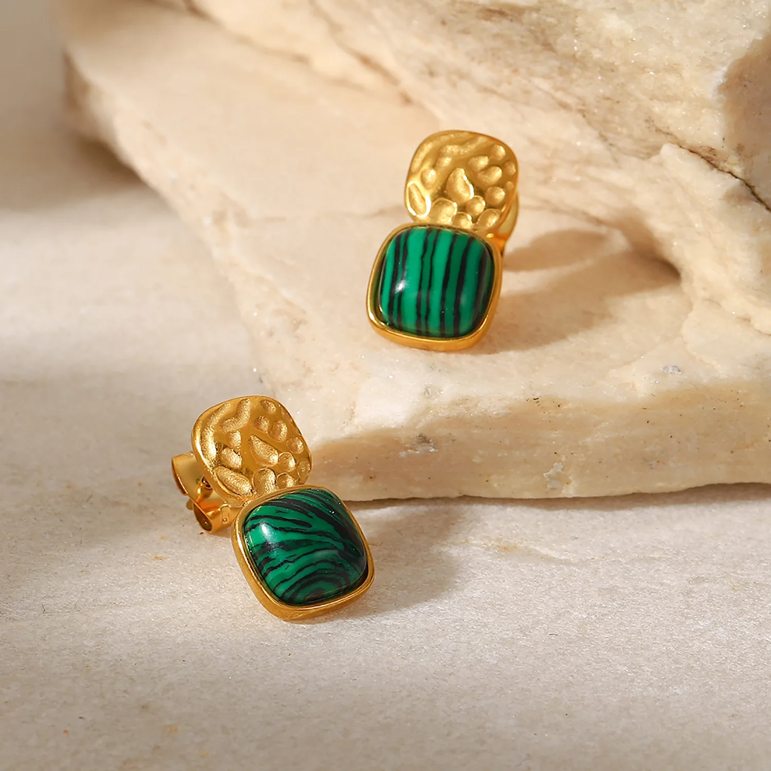 Vintage green malachite inlaid necklace earrings Ring bracelet 18K gold stainless steel jewelry for women