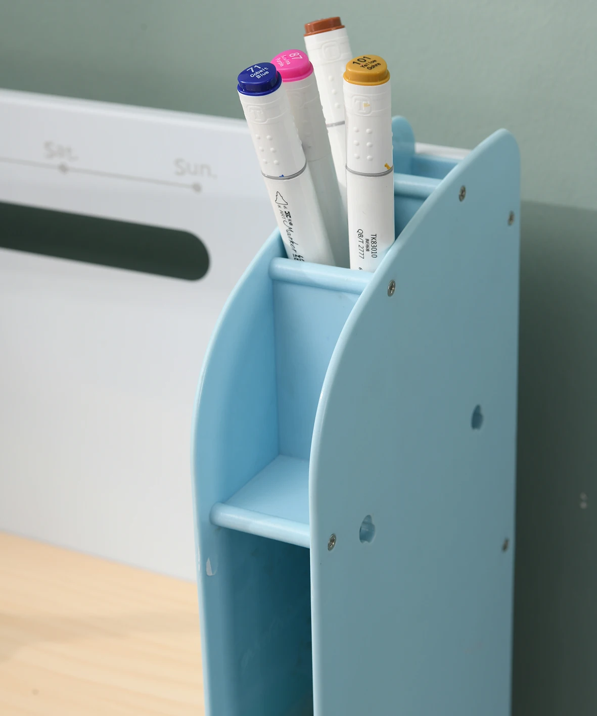 small school using table pink and blue table for child studying reading and painting high quality kids furniture